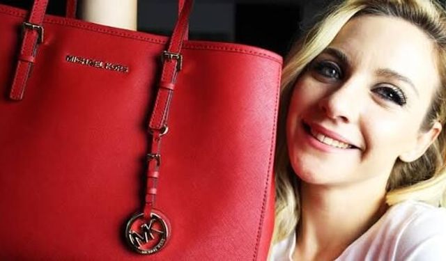 Merve Özkaynak’ın 150’den Fazla Parçalık Dev Vintage Çanta Arşivi Netflix Belgeseli mi Oluyor? Moda Dünyasını Sallayan O "Vintage Chanel Çanta" Olayı Nedir?