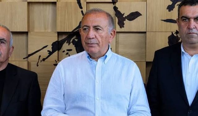 Gürsel Tekin Görevden Alındı mı? CHP İstanbul İl Başkanlığı’nda Neler Oluyor? Paralı Figüran Skandalı Doğru mu?
