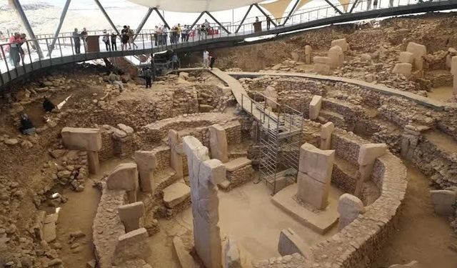 Göbeklitepe Ziyarete Kapatıldı mı, Kazılar Durduruldu mu? Tarihin Sıfır Noktası Neden Bilerek Toprakla Kapatıldı?
