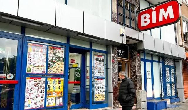 FİYATLAR ALTÜST OLDU: BİM'DE 32,50 TL'YE DOST SÜT, 129 TL'YE YOĞURT VE 399 TL'YE 10 KG PEROS DETERJAN REYONLARDA