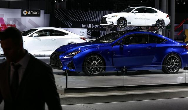 Herkes Tasarıma Bakarken Asıl Sır Kaputun Altında Çıktı! Dünyaca Ünlü Lüks Spor Araba Markasından Ezber Bozan Model İçin Geri Sayım Başladı!