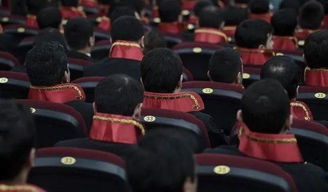 Son Dakika Meslekten ihraç edilen hakim ve savcılar isim listesi açıklandı mı?
