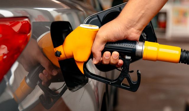Motorin fiyatlarında 5 liraya varan indirim bekleniyor