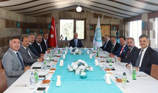 Bölge Üniversiteleri Ahlat’ta Geleceğin Yol Haritasını Masaya Yatırdı