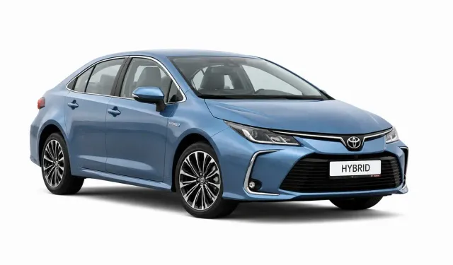 Toyota Eylül 2026'da Zamlandı: Corolla Ailesinde 695 Bin TL'lik Şok İndirim!