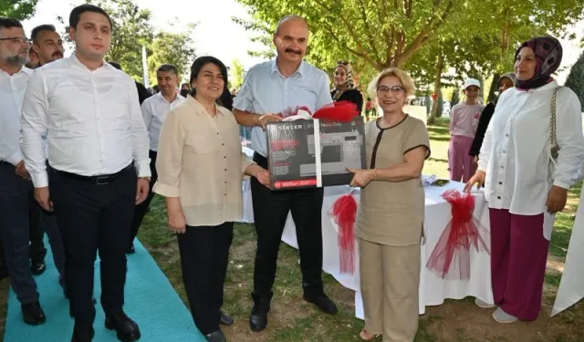 Evler Üretim Üssüne Dönüşüyor: Batman’da Kadın İstihdamını Şahlandıracak 120 Makinelik Dev Destek