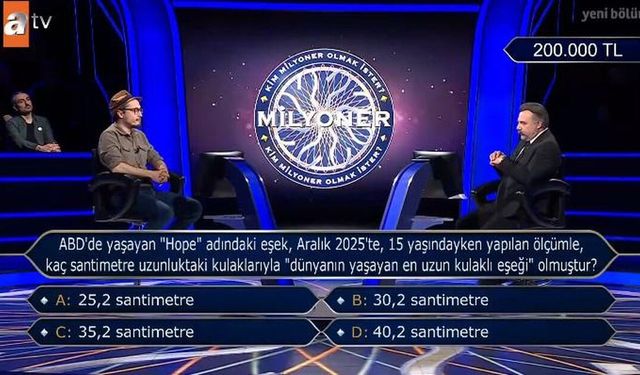 ABD'de yaşayan "Hope" adındaki eşek, Aralık 2025'te, 15 yaşındayken yapılan ölçümle, kaç santimetre uzunluktaki kulaklarıyla "dünyanın yaşayan en uzun