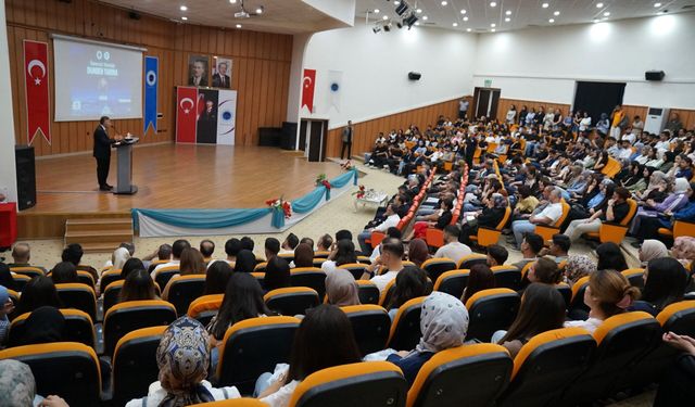 Batman Üniversitesinde 20. Yıla Özel Konferans