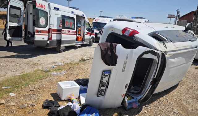 Batman’da Hafif Ticari Araç ile Otomobil Çarpıştı: 7 Yaralı