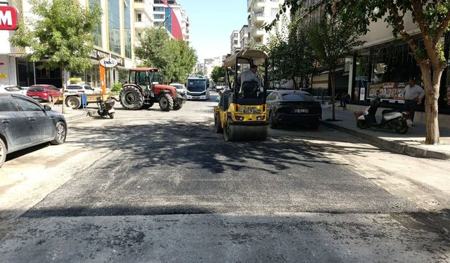Batman’da Yol Açma Ve Asfalt Çalışmaları Hız Kesmiyor