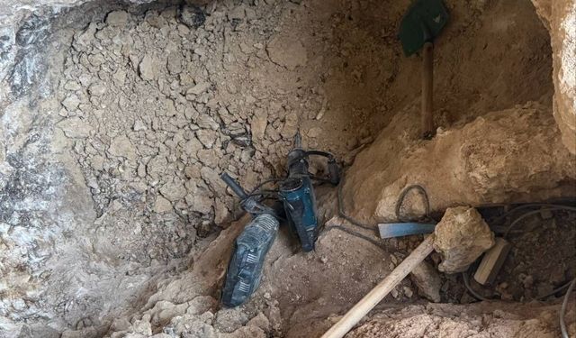 Beşiri’de Kaçak Kazı Suçüstü: Definecilerin Planını Jandarma Bozdu