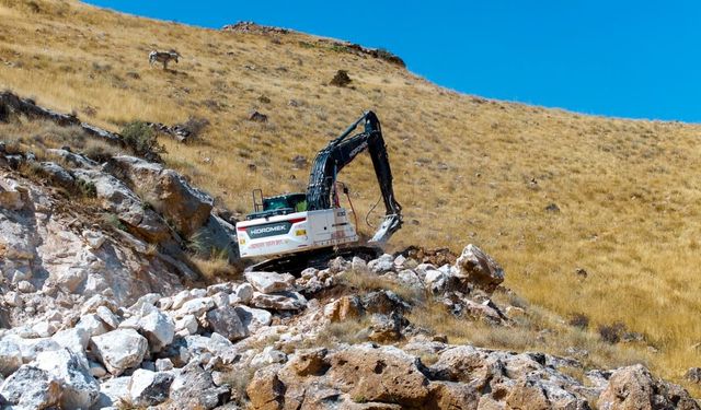 Çardaklı’da ulaşım için 6 kilometrelik yeni yol açılıyor