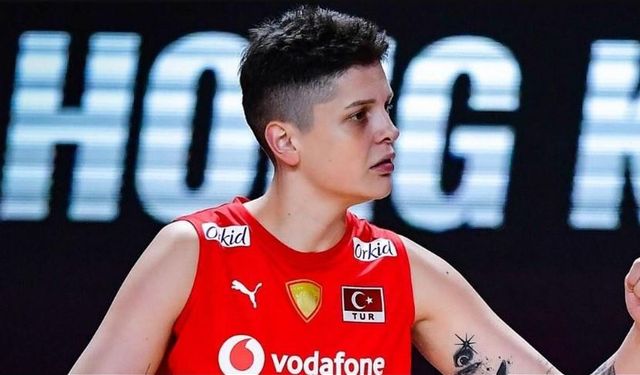 Ebrar Karakurt Milli Takımda Neden Yok, Kadro Dışı mı Bırakıldı? Ebrar Karakurt’un Sakatlığı Nedir? Turnuvada Oynayacak mı?