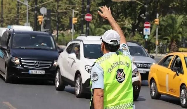Kadıköy Neden Kapalı? Trafiğe Kapatılan Yollar Hangileri? Kadıköy Yolları Saat Kaçta Açılacak?
