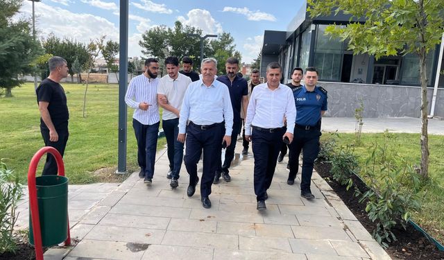 Kozluk Kent Parkı tamamlandı! Kaymakam ve Başkan sahada inceledi