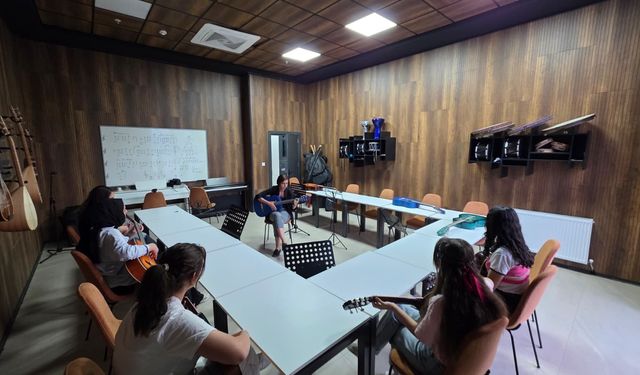 Sason’da Kütüphane Müzikle Buluşuyor