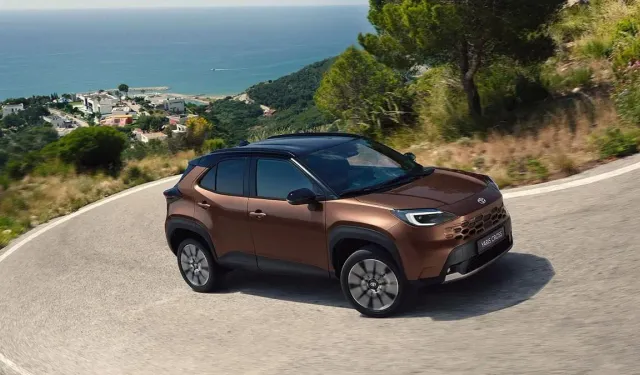 Yeni Toyota Yaris Cross Hybrid Türkiye’de Satışa Sunuldu: 130 HP Güç ve 2.388.000 TL’den Başlayan Fiyat!