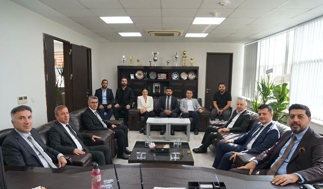 Rektör İdris Demir, Yeniden Seçilen Baro Başkanı Çakan’ı Ziyaret Etti