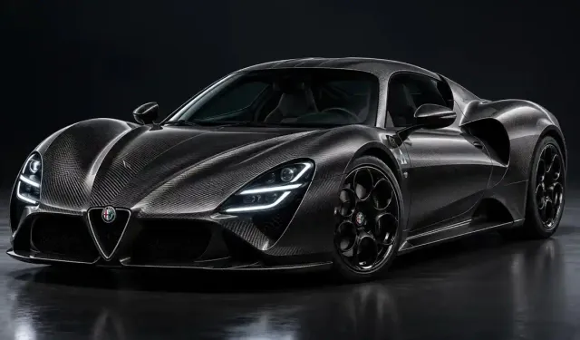 TEK ÜRETİM ALFA ROMEO 33 STRADALE "PERLA NERA" SERGİLENDİ! BOYA YOK, SINIRSIZ SİYAH İNCİ TUTKUSU VAR!