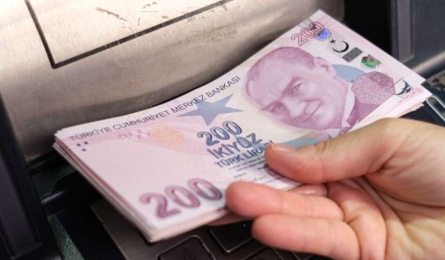 KADINLARA EKİM AYINDA 12.000 TL NAKİT SÜRPRİZİ! AKBANK DUYURDU: TEK BİR ŞARTLA HESAPLARA YATIRILIYOR!