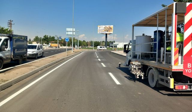 8 Kilometrelik Yolun Çizgileri Yenilendi