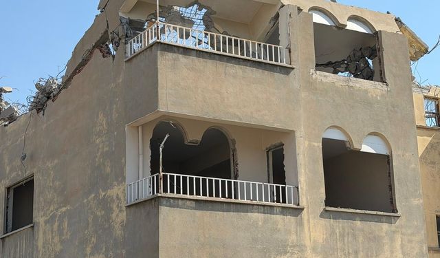 Riskli Binalara Geçit Yok: İki Yapı Daha Yıkıldı