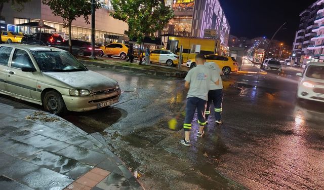 Batman’da Sağanak Alarmı! Belediye Ekipleri Sahaya İndi