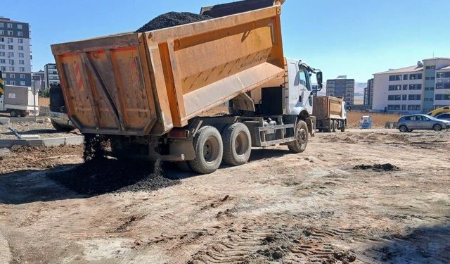 Belediyeden Kesintisiz Üstyapı Mesaisi