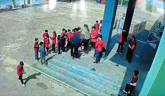 Heimlich Manevrasıyla Öğrenciyi Kurtardı: O Anlar Kamerada
