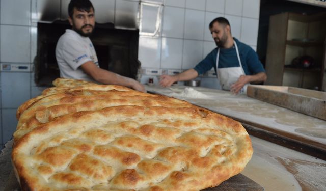 Artan maliyetler nedeniyle ekmeğe zam yapmak zorunda kalıyoruz