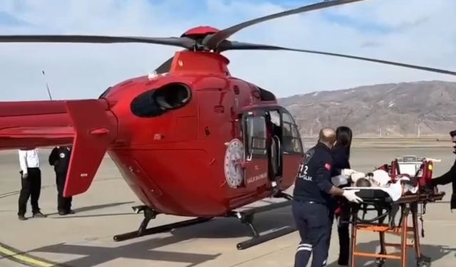 Şırnak’ta ambulans helikopter, 5 aylık bebek için havalandı