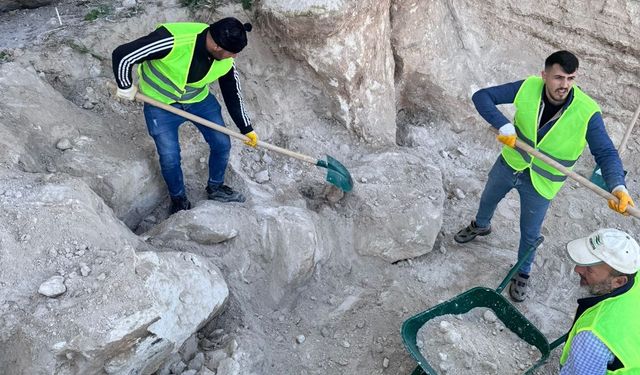 Hasankeyf’te Mağaralar Turizme Kazandırılıyor