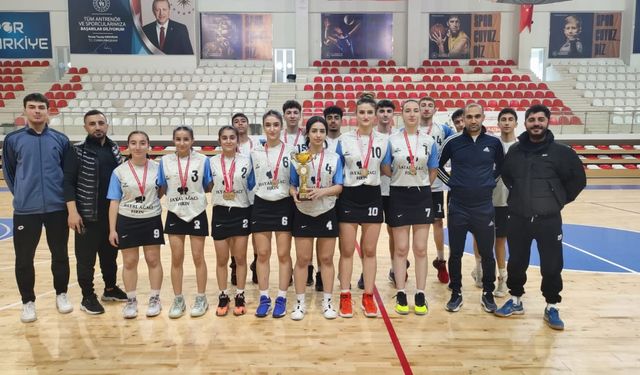 KORFBOL’UN ŞAMPİYONU SPOR LİSESİ OLDU