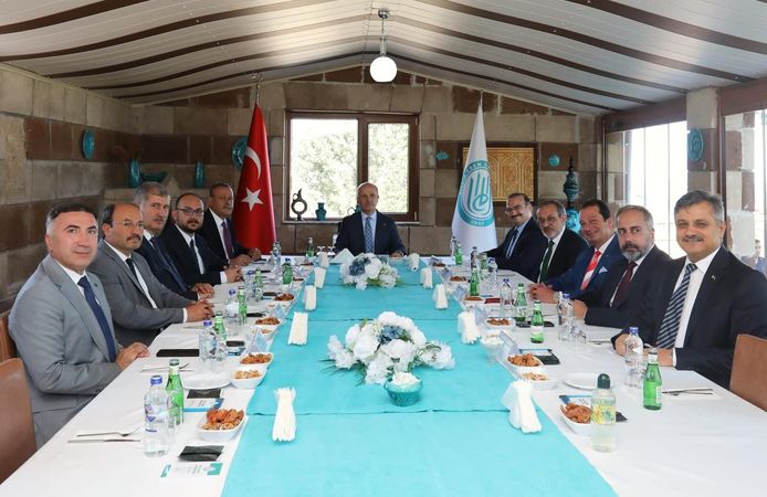 Bölge Üniversiteleri Ahlat’ta Geleceğin Yol Haritasını Masaya Yatırdı