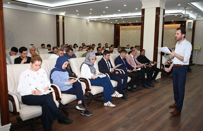 Batman’da Kamu Personeline Osmanlıca Eğitimi Başladı