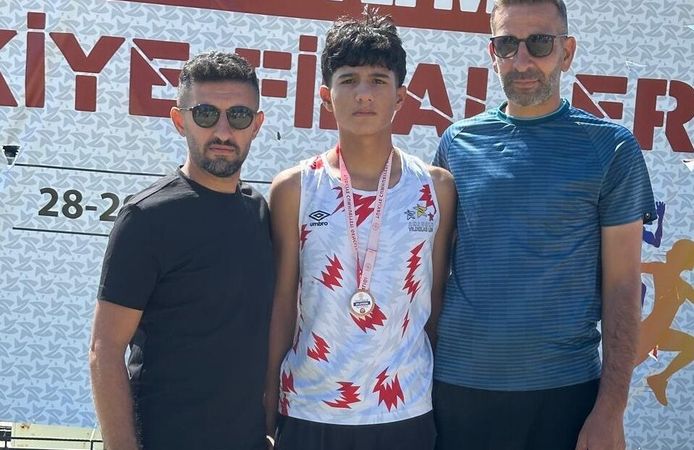 Batmanlı Atlet Zekeriya Şeyhani Türkiye 3.’sü Oldu