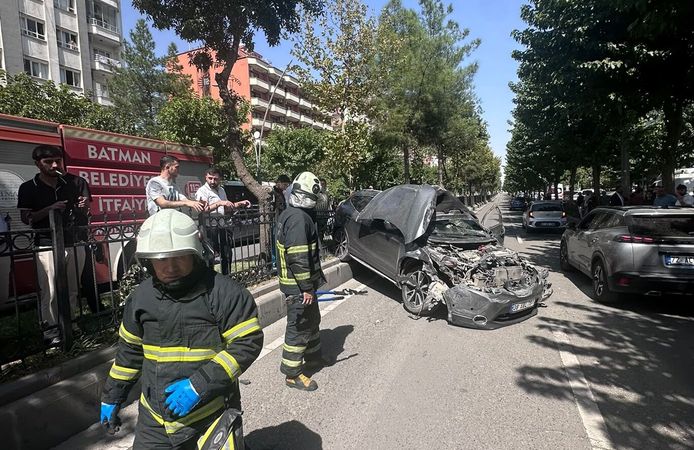 Kontrolden çıkan otomobil takla attı