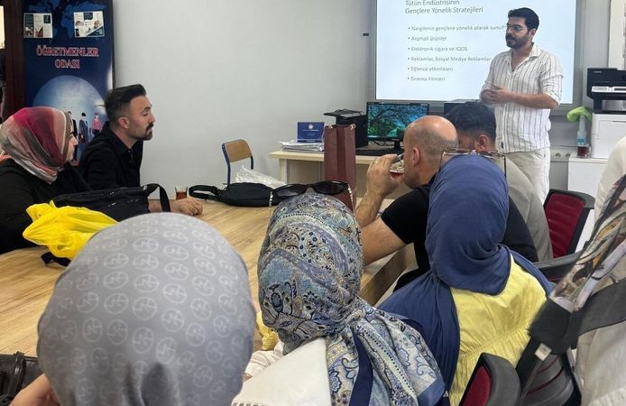 Lisesi Öğretmenlerine Sigara Bağımlılığı Eğitimi Verildi