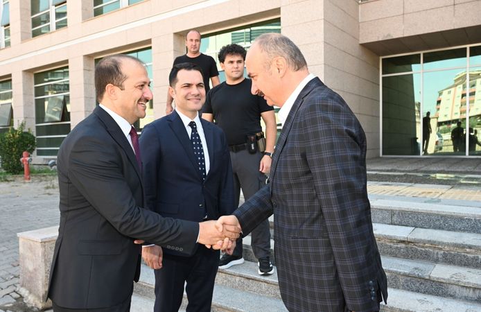 Vali Canalp’ten Adalet Komisyonu Başkanı Yıldırım’a Hayırlı Olsun Ziyareti