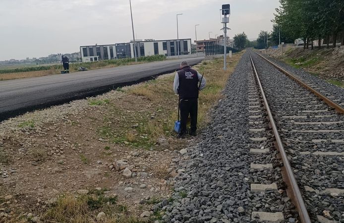 Batman’da DDY Hattı ve Çevre Yolları Temizleniyor
