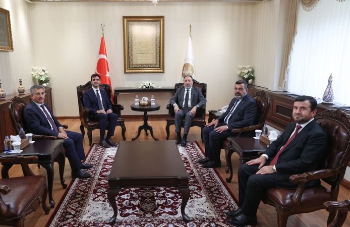 Batman’dan Diyanet İşleri Başkanı Safi Arpaguş’a Ziyaret