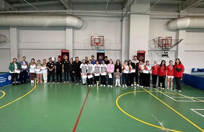 Dartın Şampiyonu Karpuzlu Ortaokulu Oldu