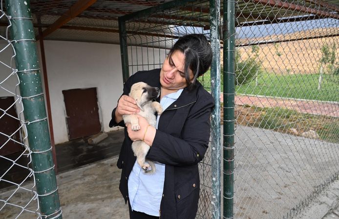 Dr. Ayten Canalp’ten Can Dostlara Yakın İlgi