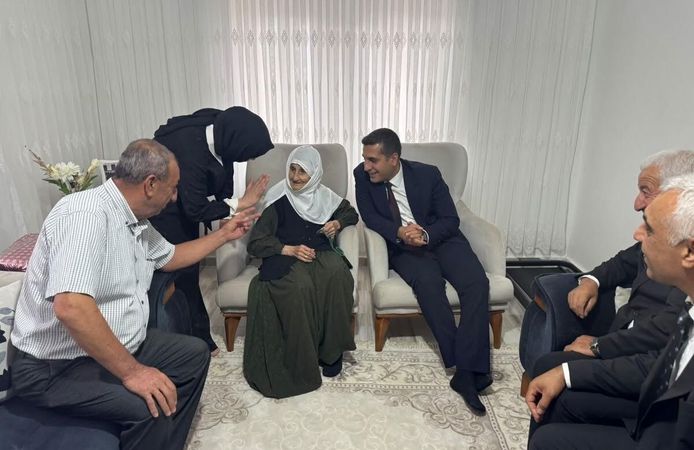 Kozluk’ta yaşlı vatandaşlara anlamlı ziyaret