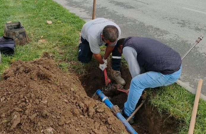 Yeşil Alanlarda Sulama Altyapısı Yenileniyor