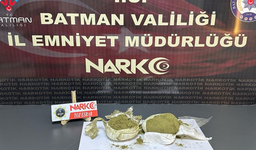 1 Kilo 76 Gram Toz Esrar Ele Geçirildi