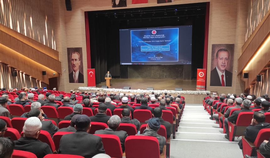 "Dijital Dünyada Dini Değerlerin Temsili" Konferansı Düzenlendi