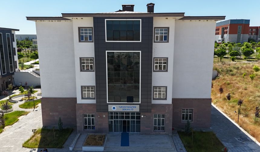 BATMAN ÜNİVERSİTESİNDE TURİZM HAFTASI ETKİNLİKLERİ