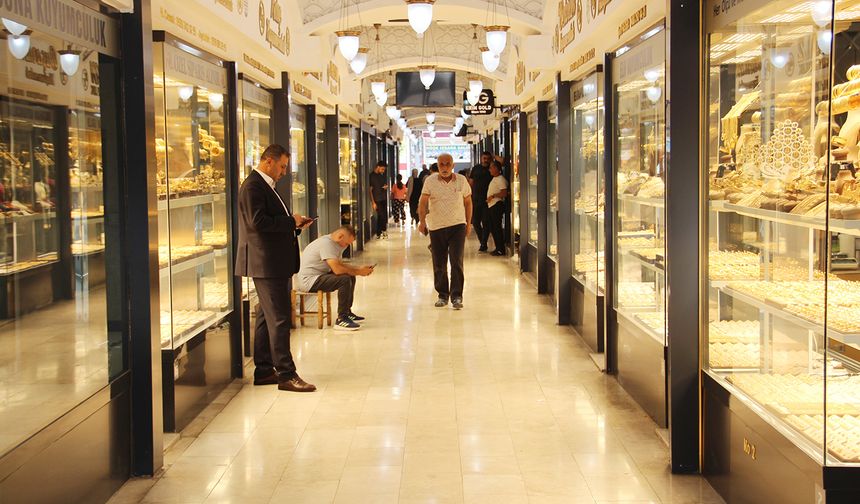 Altın fiyatlarındaki artış evlenmek isteyen gençleri zorluyor!