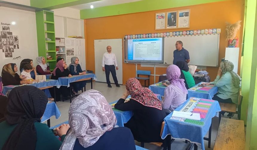 Kozluk’ta Ailelere Heimlich Manevrası Eğitimi